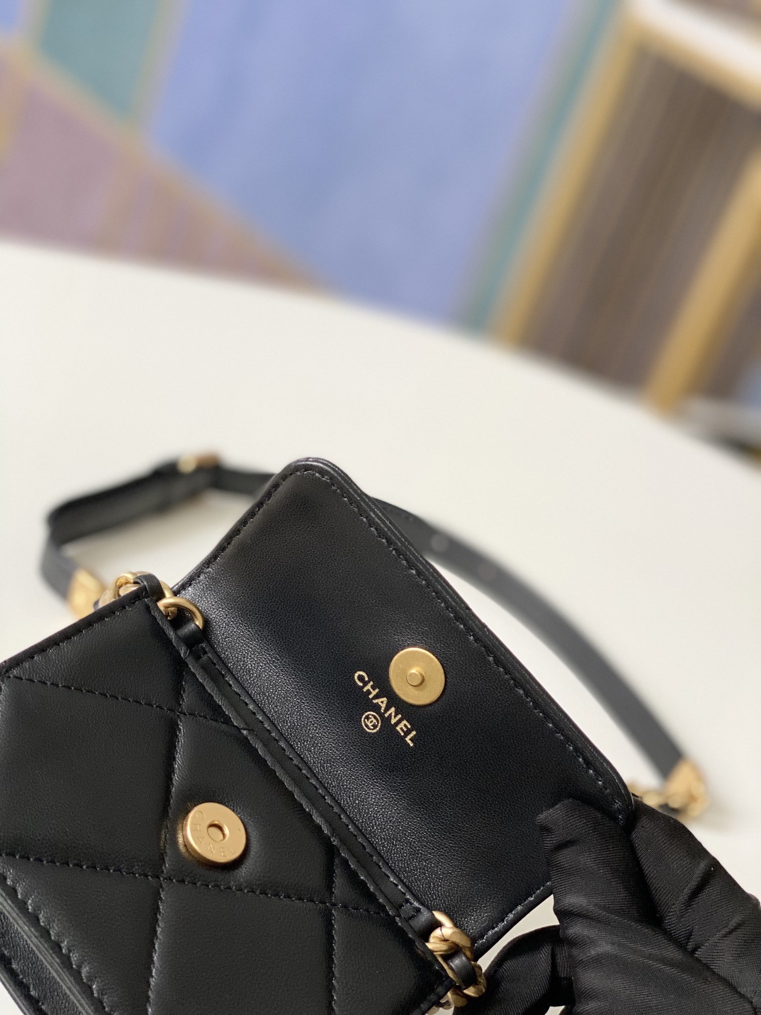 Handbag Chanel 81166 size 12 8.5 2.5 cm - vstockx