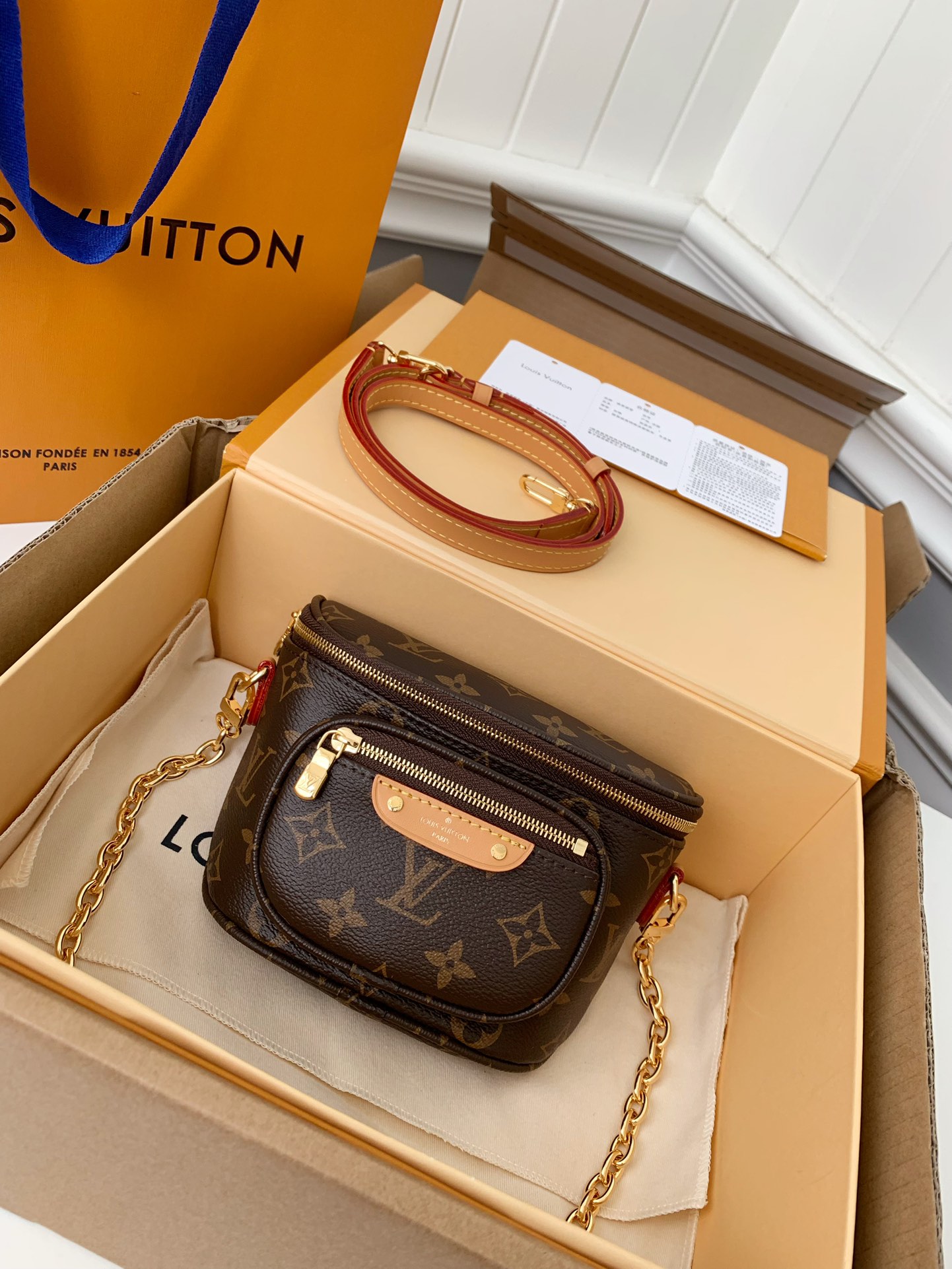 Handbags Louis Vuitton M82335 size:17*12*9.5cm - vstockx