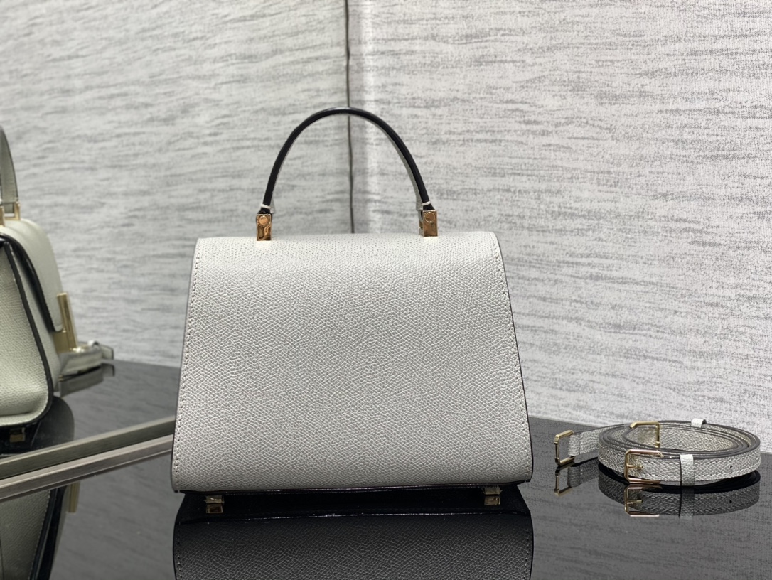 Handbag VALEXTRA size '**' - vstockx