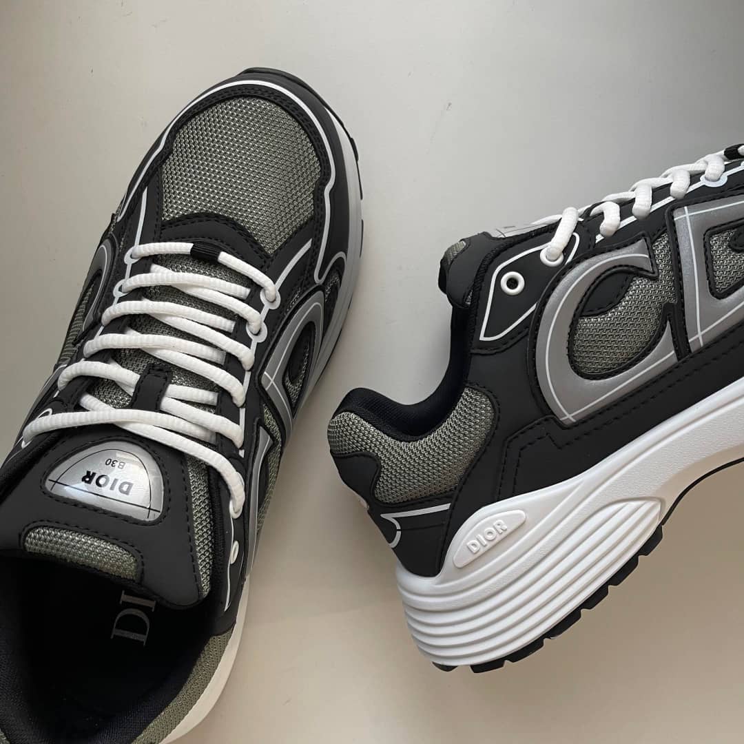 Dior B30 SNEAKER Deep Green Mesh and Black Technical Fabric - vstockx