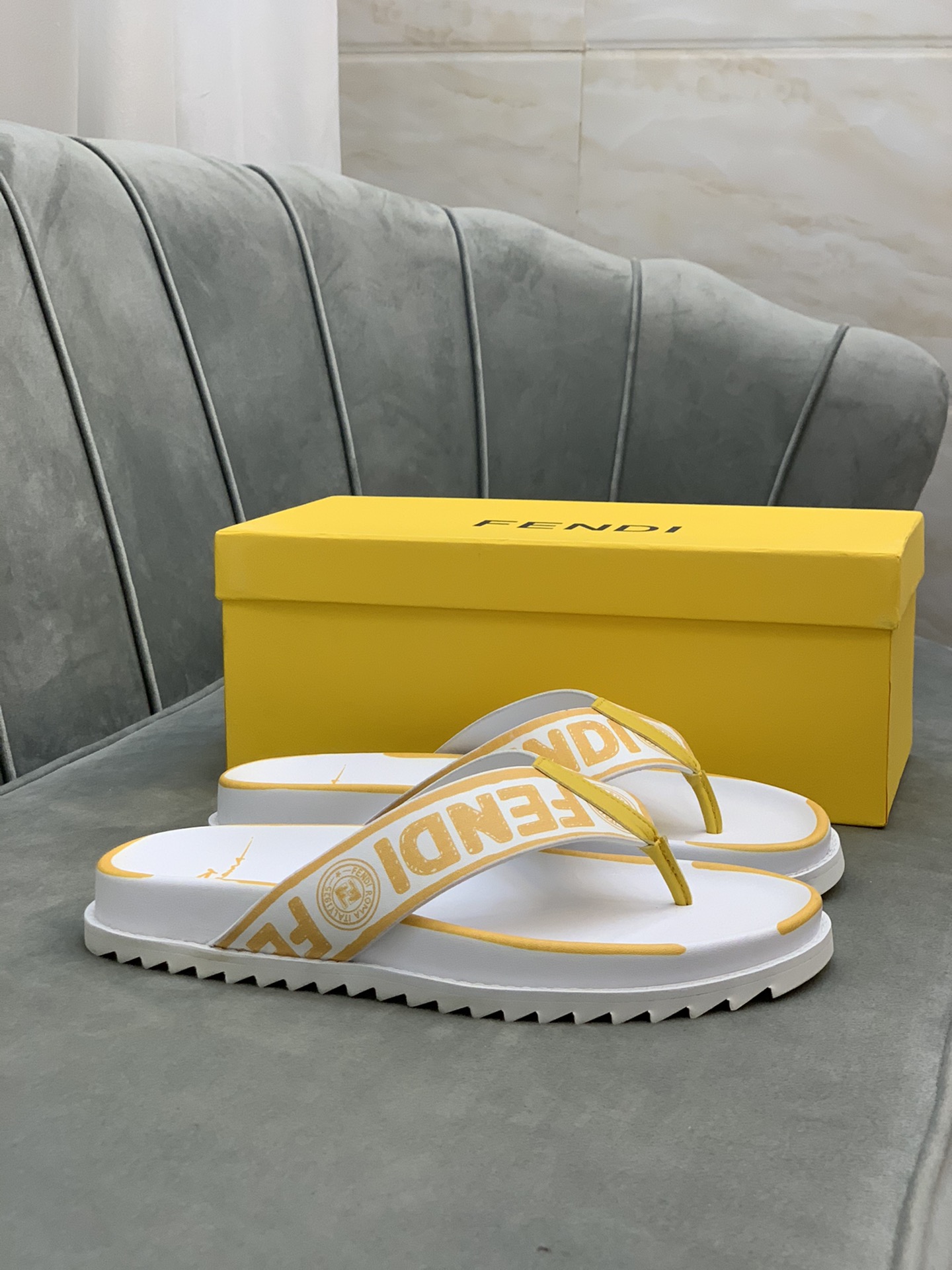 Fendi Slides 17 - vstockx