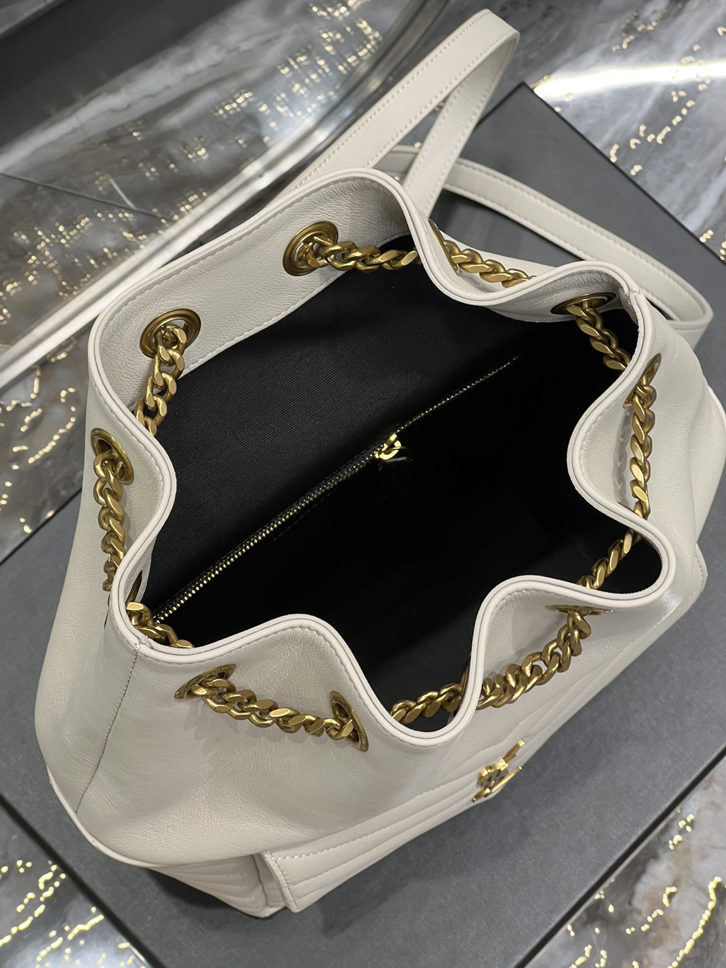 Handbags SAINT LAURENT 672609 size 22  29  15 cm - vstockx