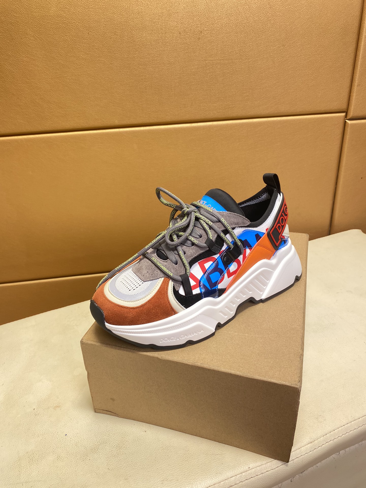 Dolce & Gabbana Low Tops Sneakers 85 - vstockx