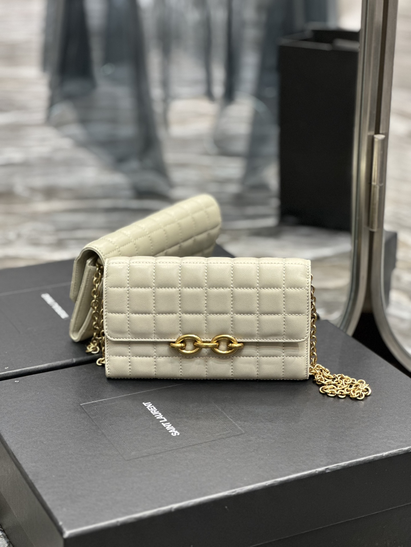 Handbags SAINT LAURENT 738109 size 19  11  4 cm - vstockx