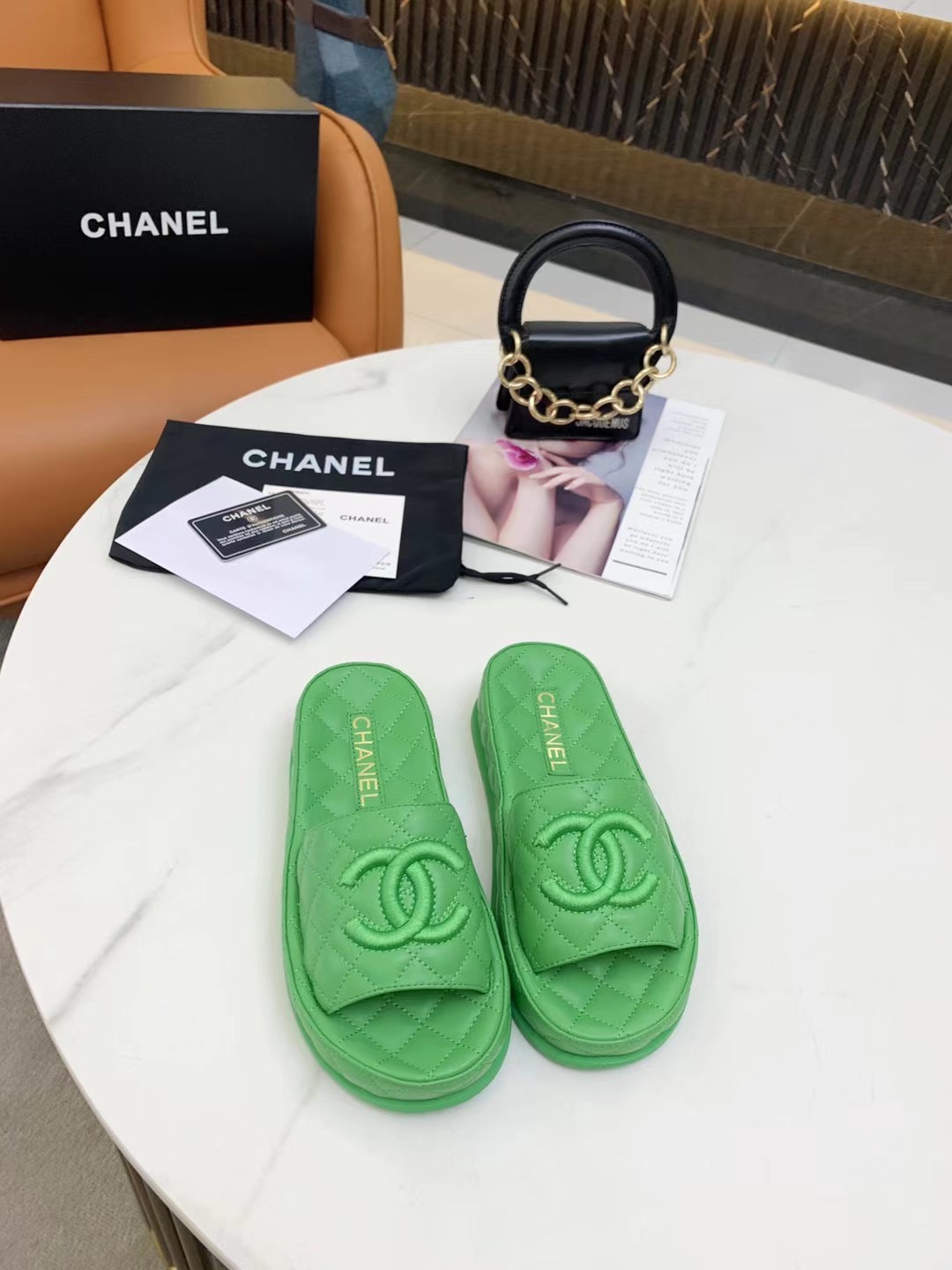Chanel Slides 7 - vstockx