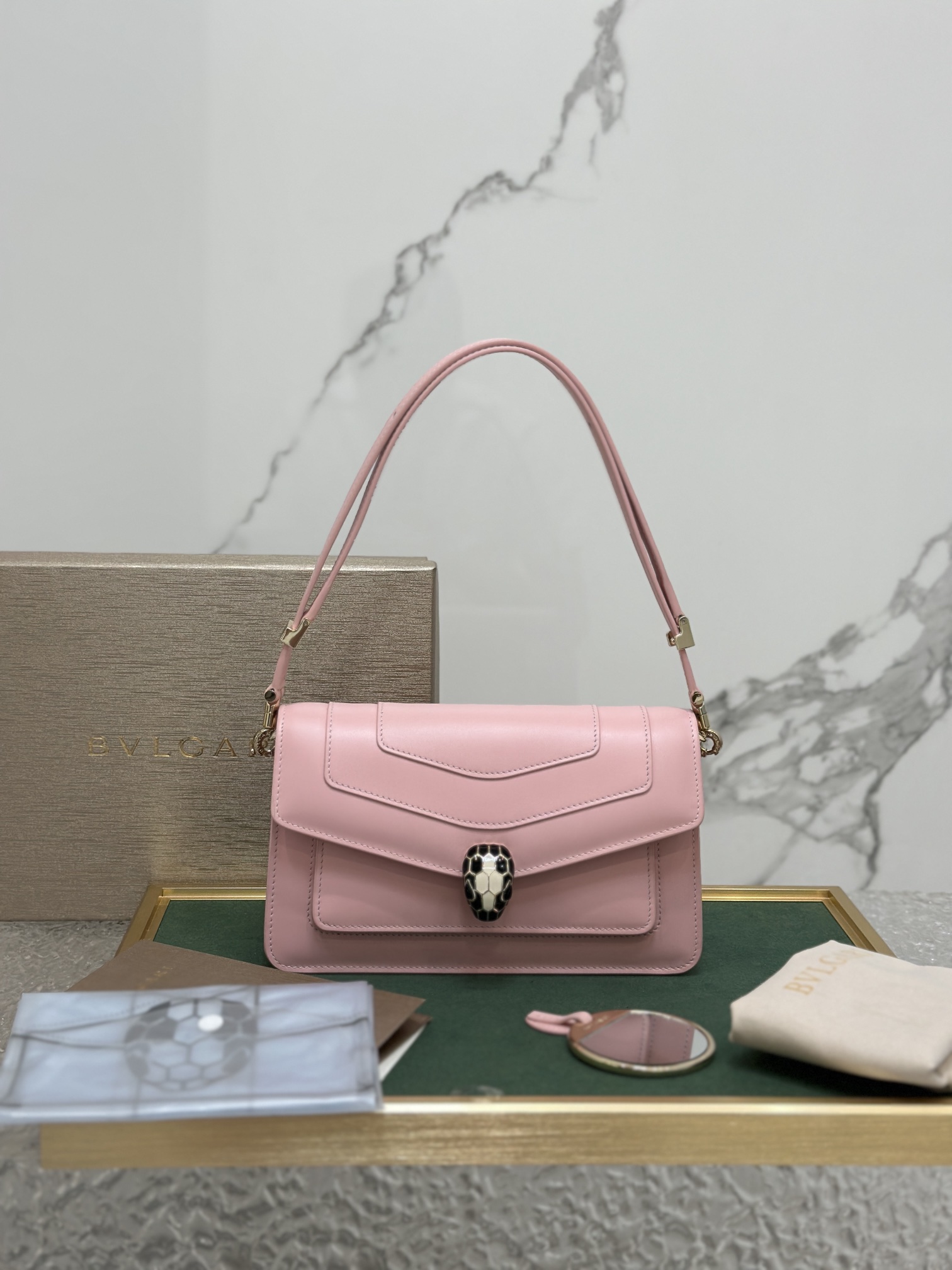 Handbags Bvlgari 292104 size:22*15*4.5 cm - vstockx