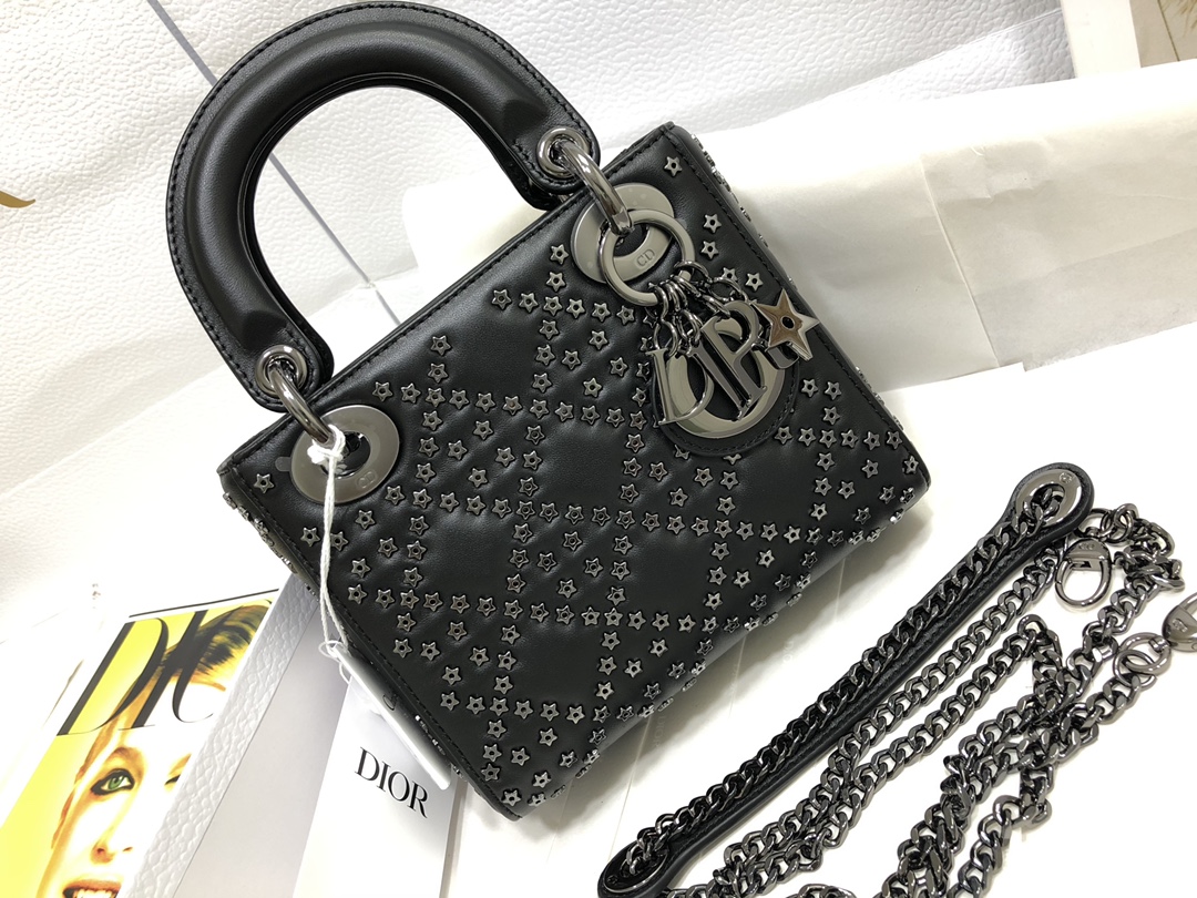 Handbag Dior M0505 size 17 x 15 x 7 cm - vstockx