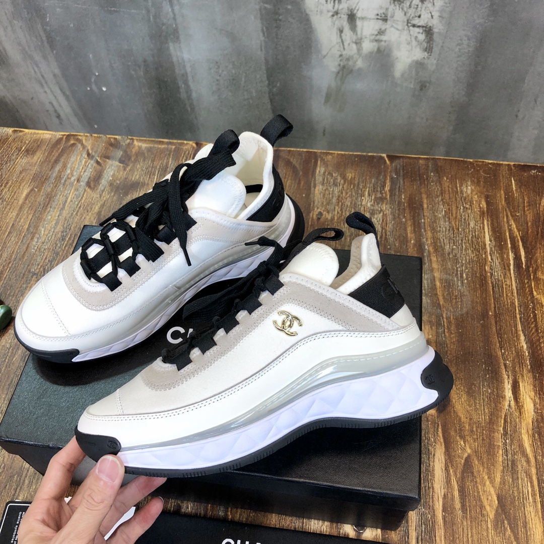 Chanel Fabric & Suede Calfskin Low Top Sneaker 16 - vstockx