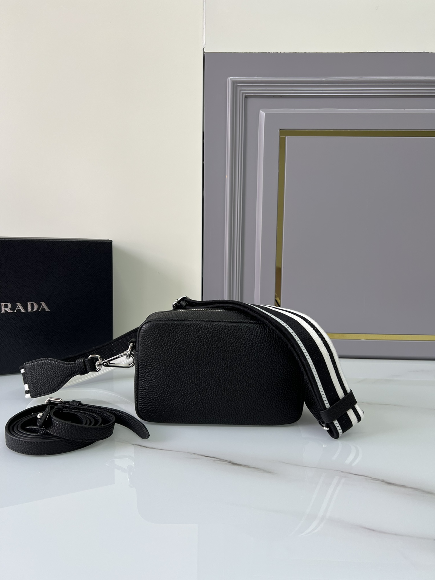 handbags prada 1BH192 19*12*6 - vstockx