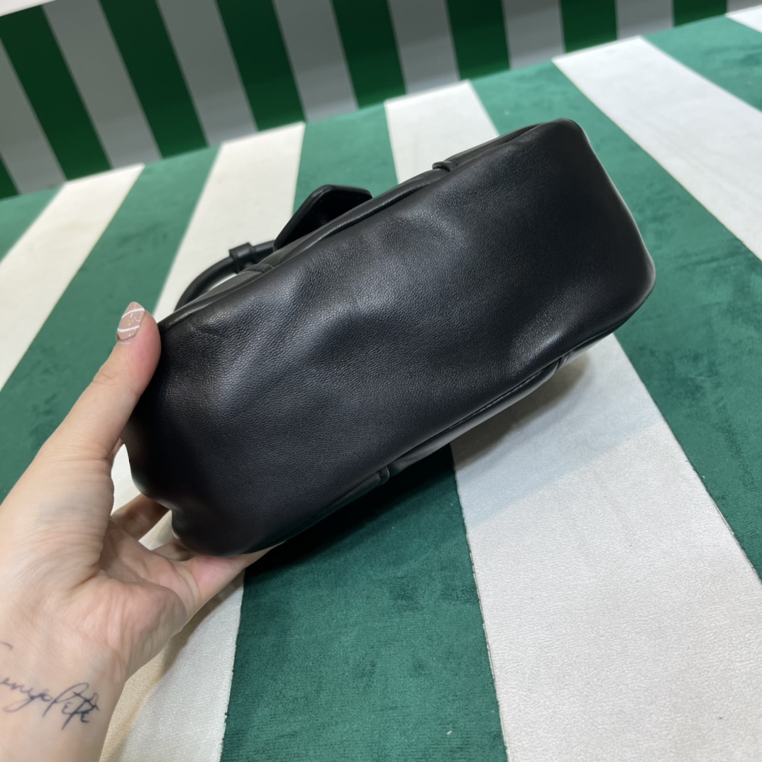 Handbags Prada PRADA PASSAVELA 1BA381 size:23x16x9 cm - vstockx