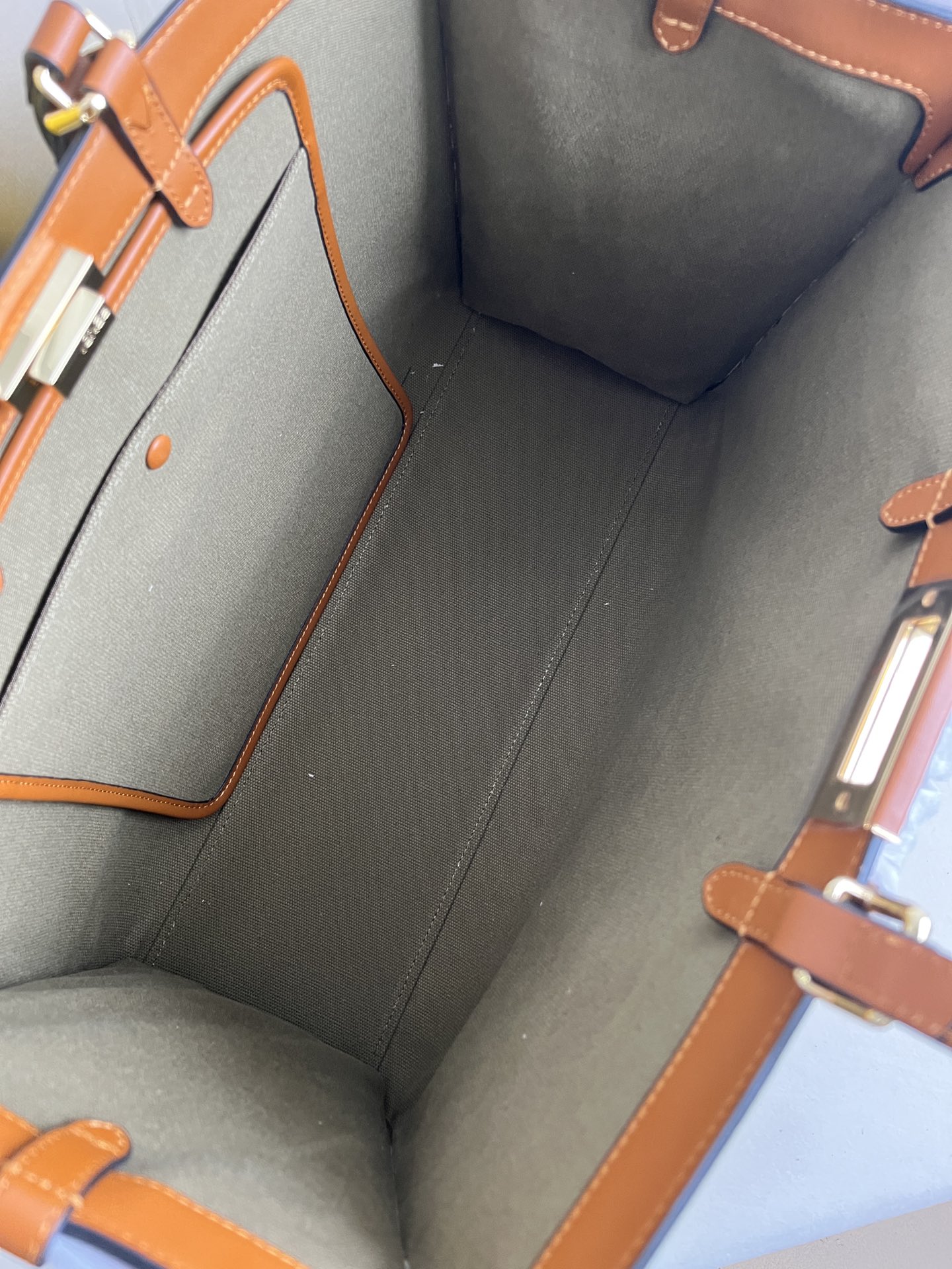 handbags FENDI 1819 size:40*12*29cm - vstockx