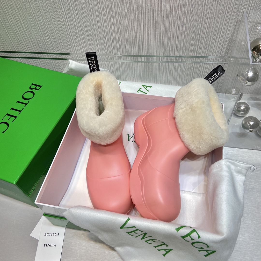 Bottega Veneta Boots 7 - vstockx