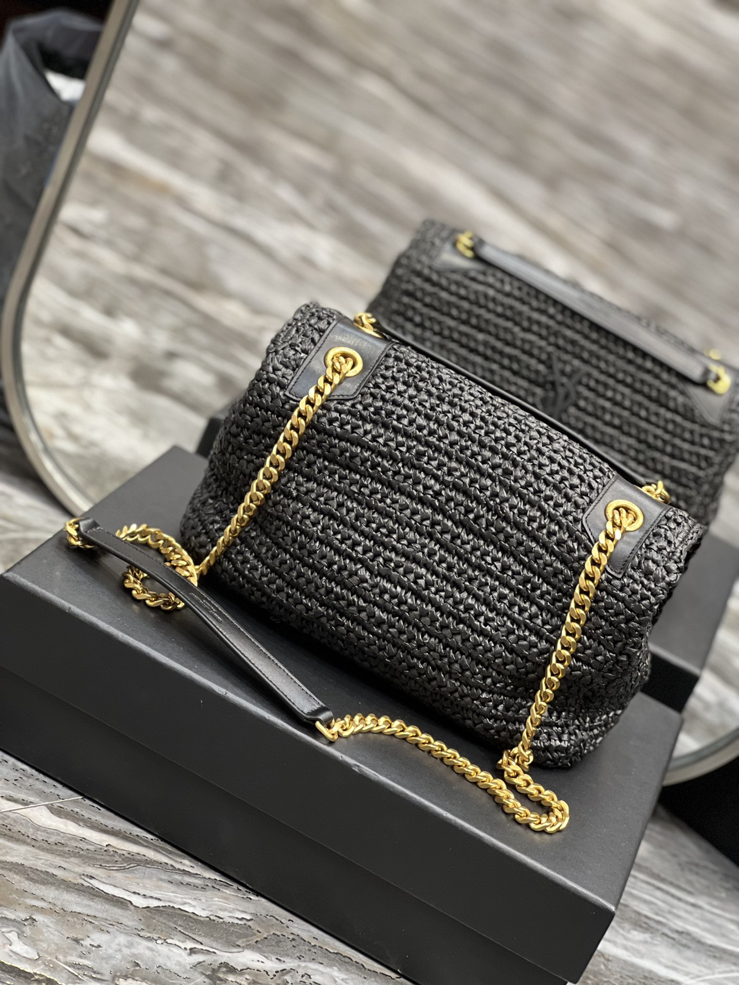Handbags SAINT LAURENT 633158 size 28x20.5x8.5 cm - vstockx