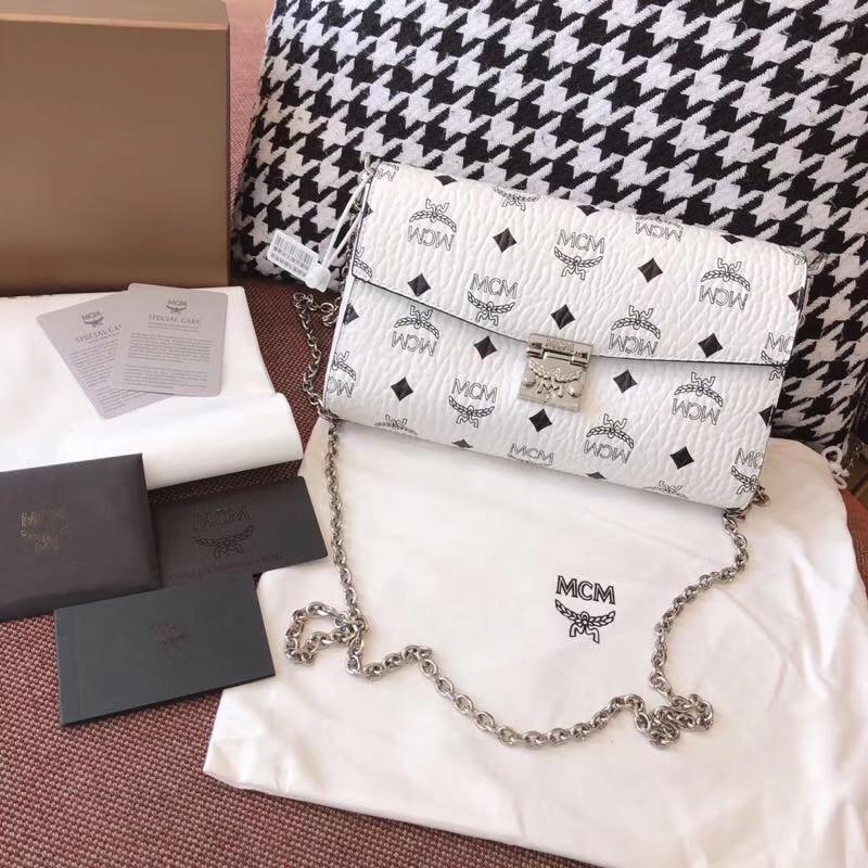 Handbags MCM 6226 size:24*14*5 cm - vstockx