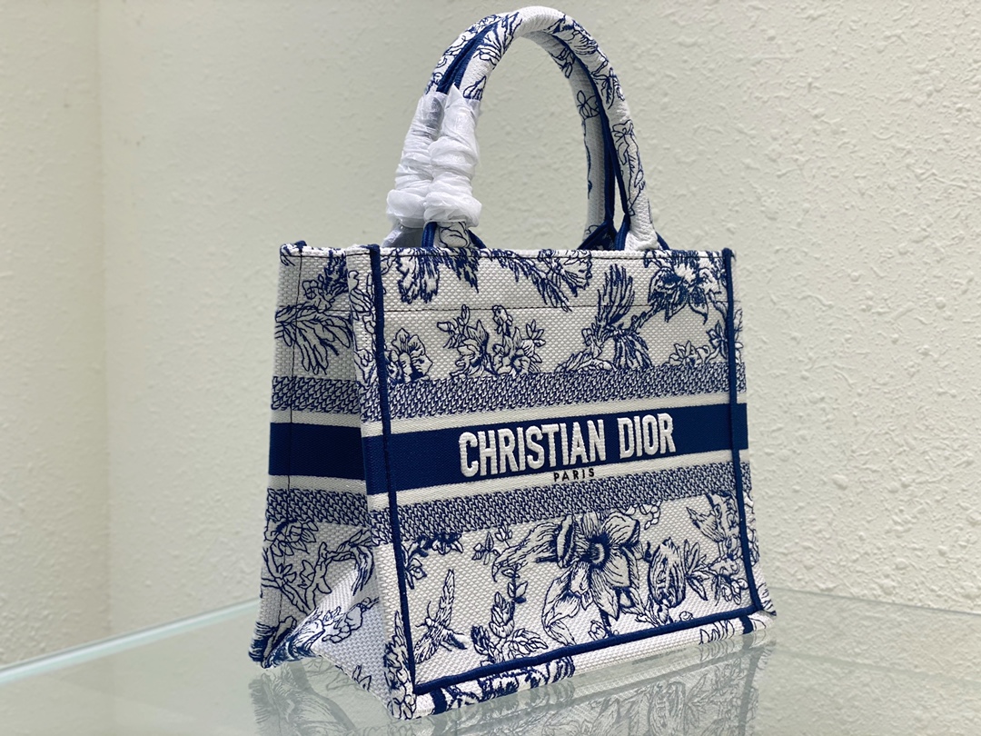 Handbags Dior Book Tote 8001 size:41 cm - vstockx