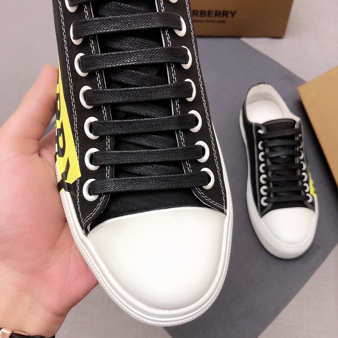Burberry Perforated Check Sneaker 14 - vstockx