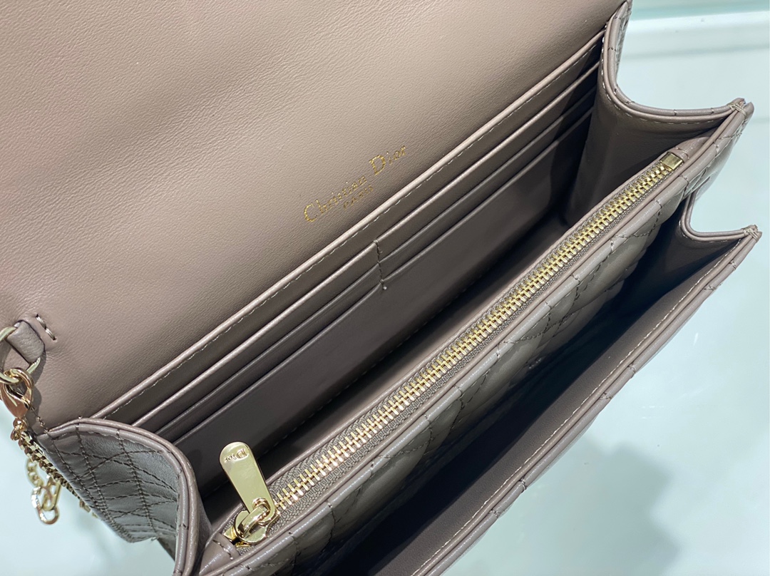 Handbags Dior 3105 size:19.5 x 12.5 x 5 cm - vstockx