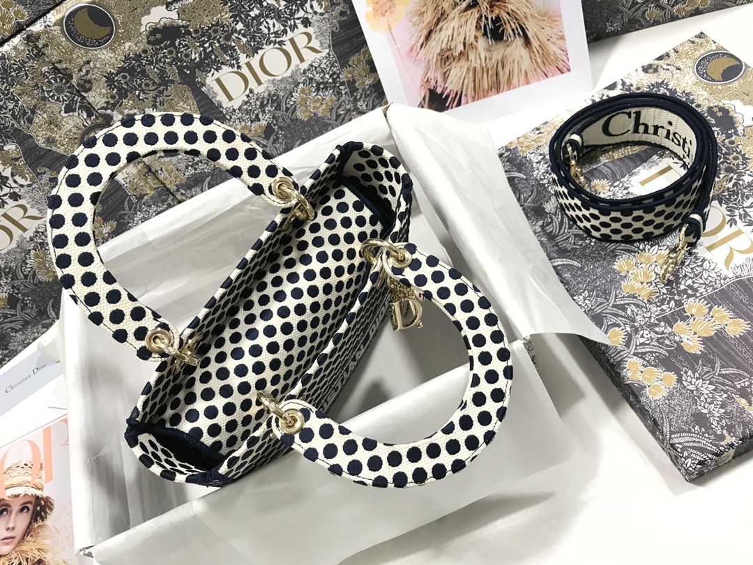 Handbag Dior M0565 24*20*11 cm - vstockx