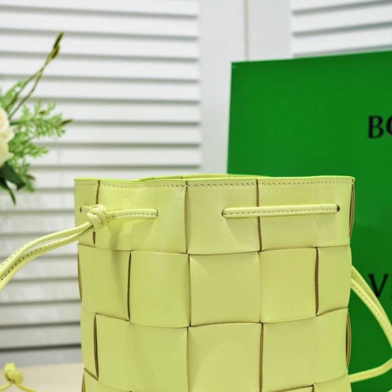 Handbags Bottega Veneta 6612 size:19 cm - vstockx