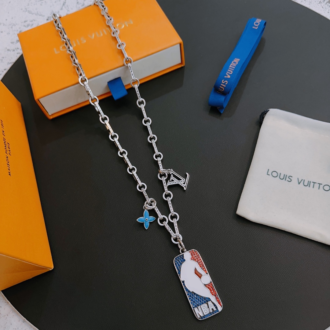 Jewelry Louis Vuitton 375 - vstockx