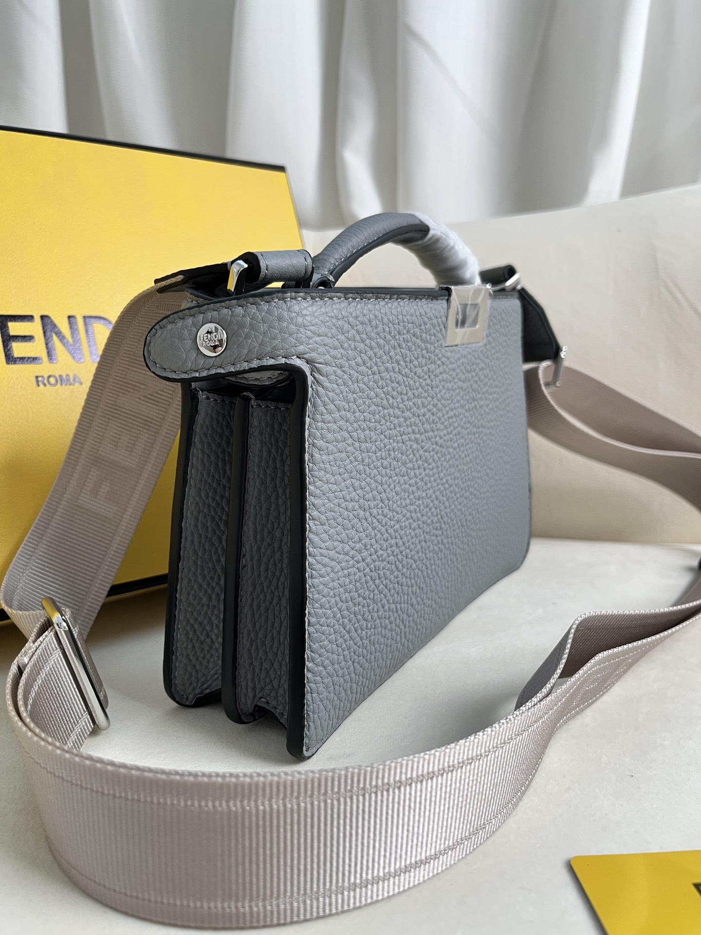 handbags FENDI 8066 size:21cm - vstockx