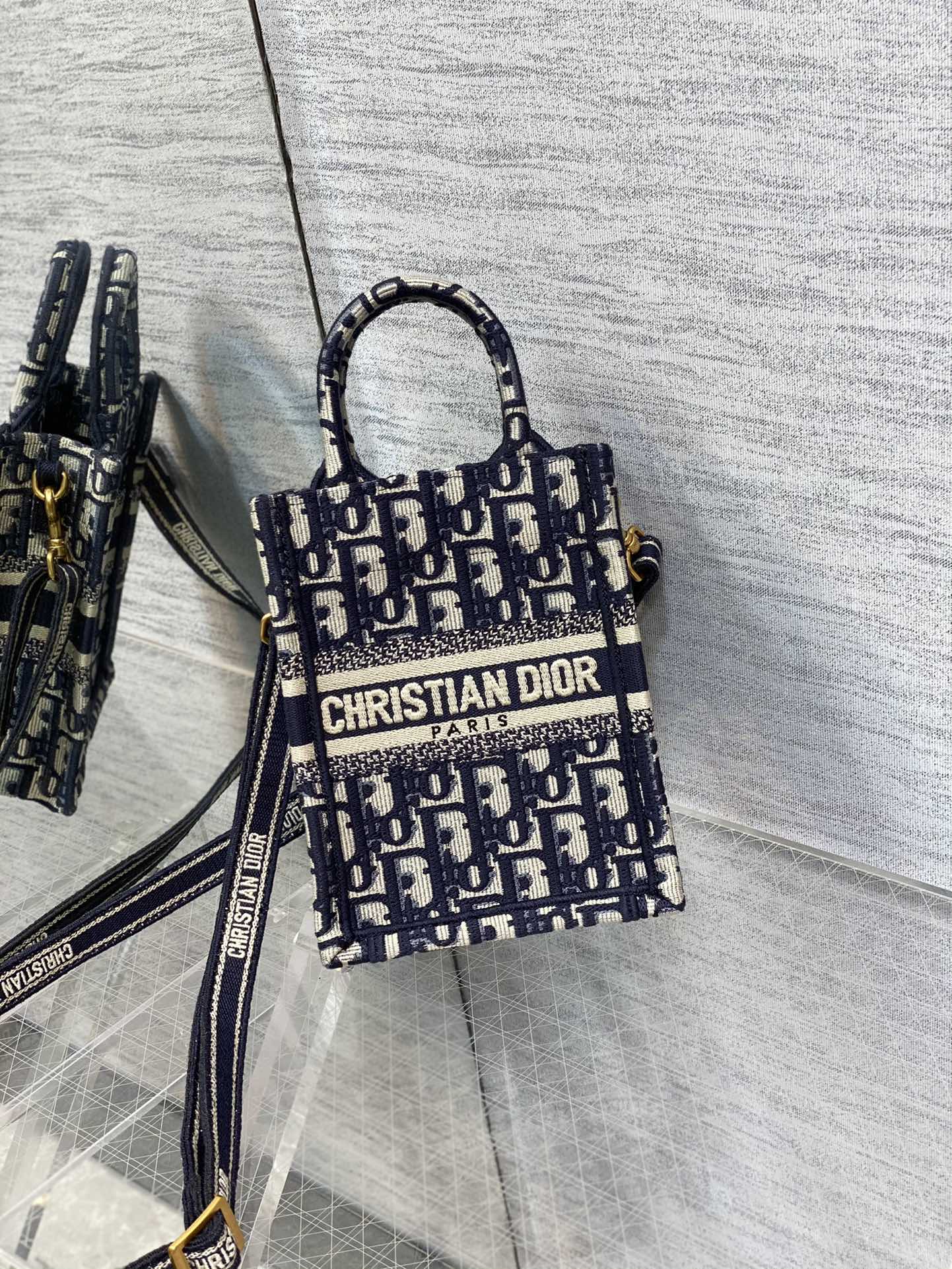 Handbag Dior size 13.5*5*18 cm - vstockx