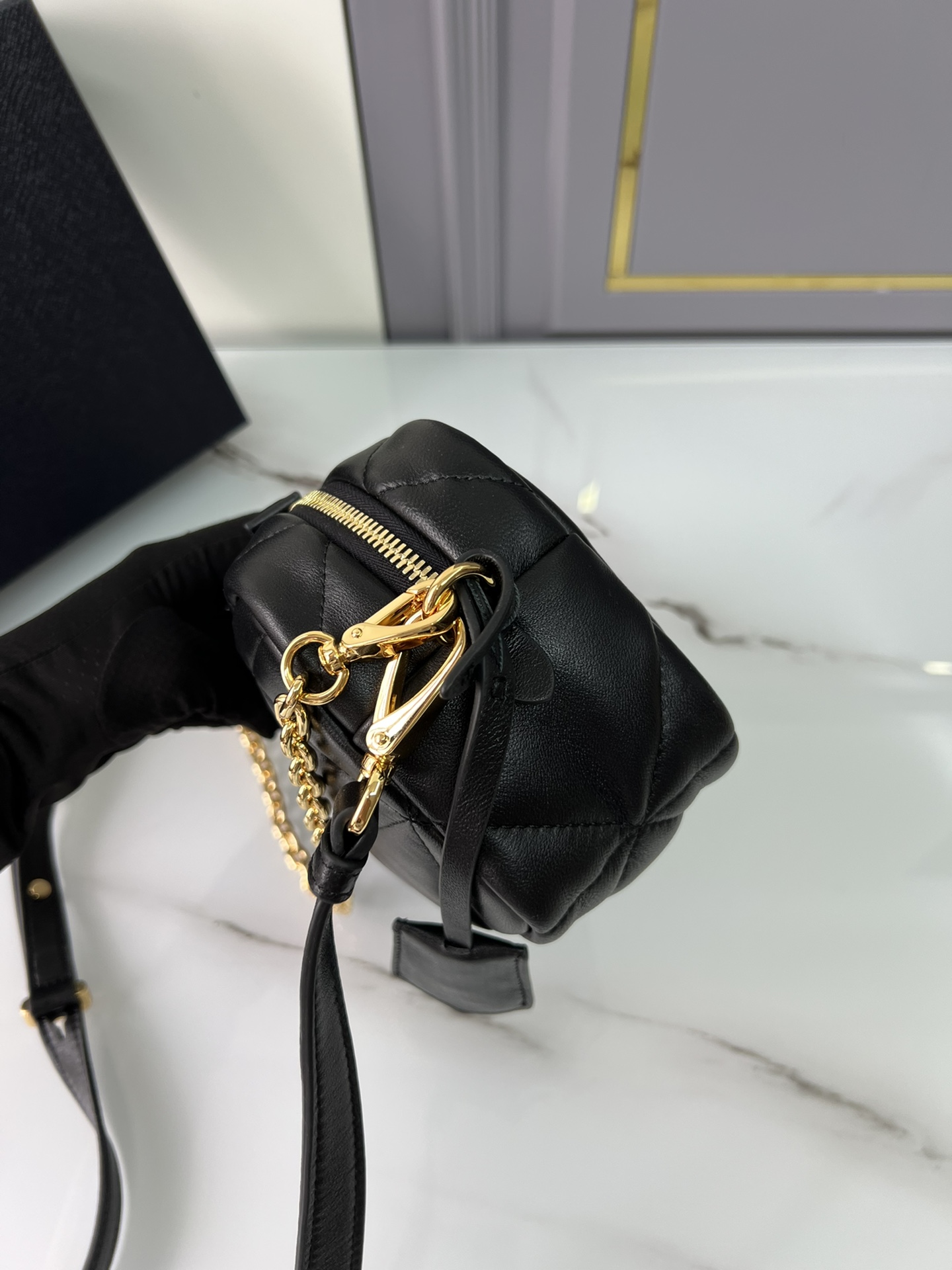 handbags prada 1BH197 22*11*7 - vstockx
