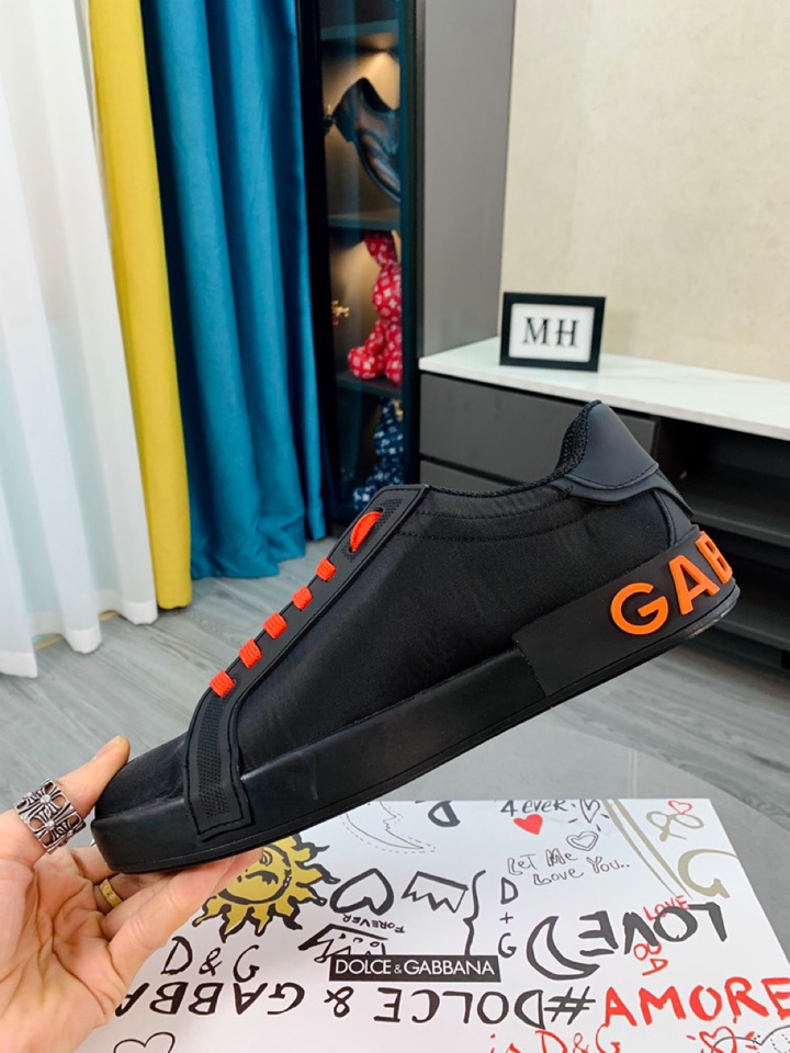 Dolce & Gabbana Low Tops Sneakers 89 - vstockx