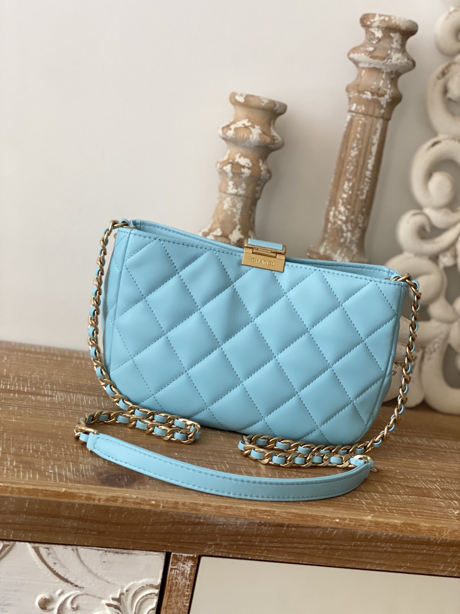 Handbag Chanel 3476 size 17*23*7* cm - vstockx