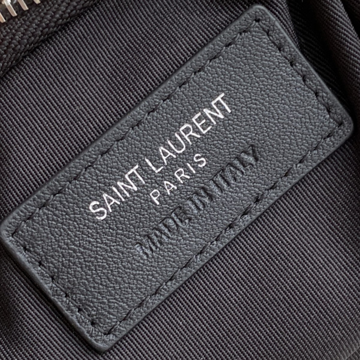 Handbags SAINT LAURENT 438386 size 13x7.5x2 cm - vstockx