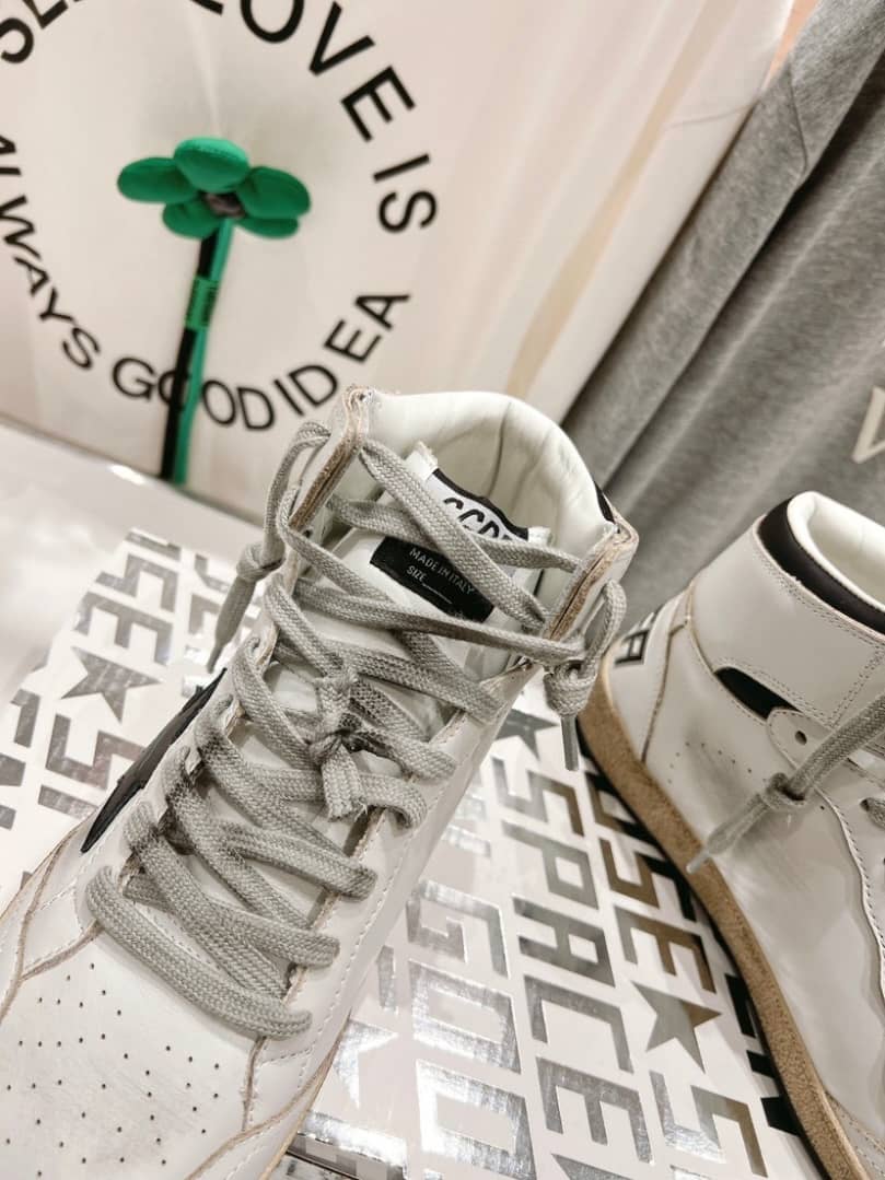 Golden Goose Sky-Star Leather White Black - vstockx