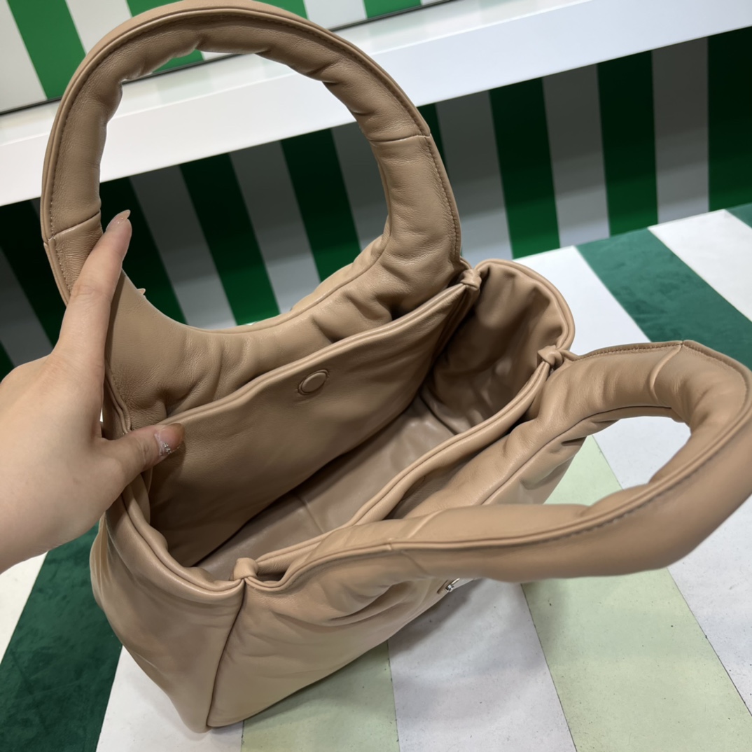 Handbags Prada 1BG413 size:30*26*17 cm - vstockx