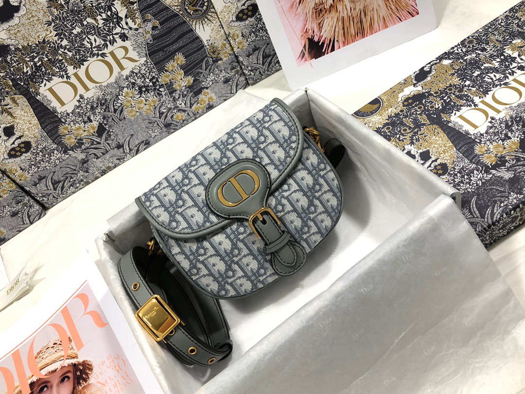 Handbag Dior M9317 size 18*14*5 - vstockx