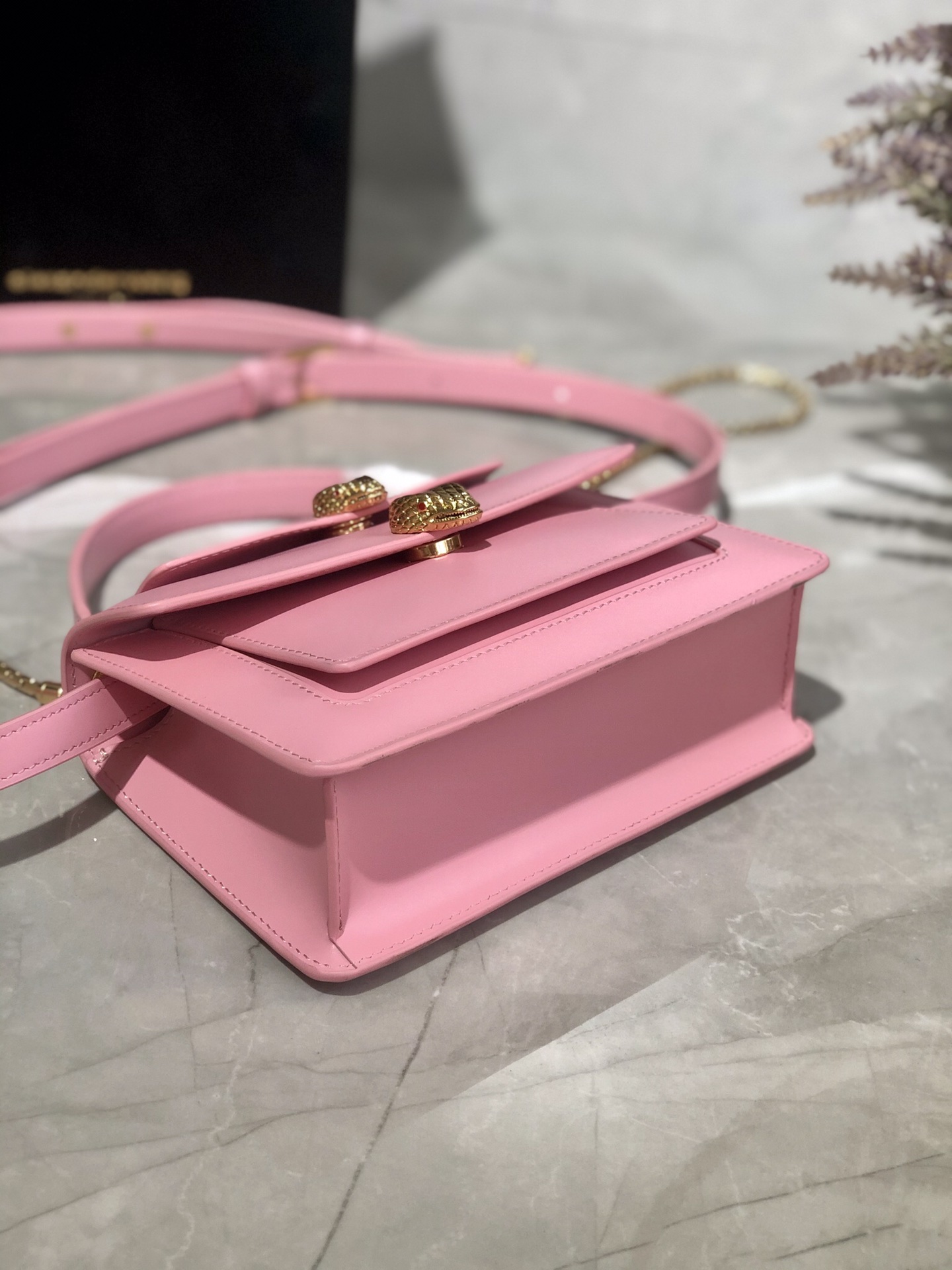 Handbags Bvlgari 288739 size:18.5*13*6.5 cm - vstockx