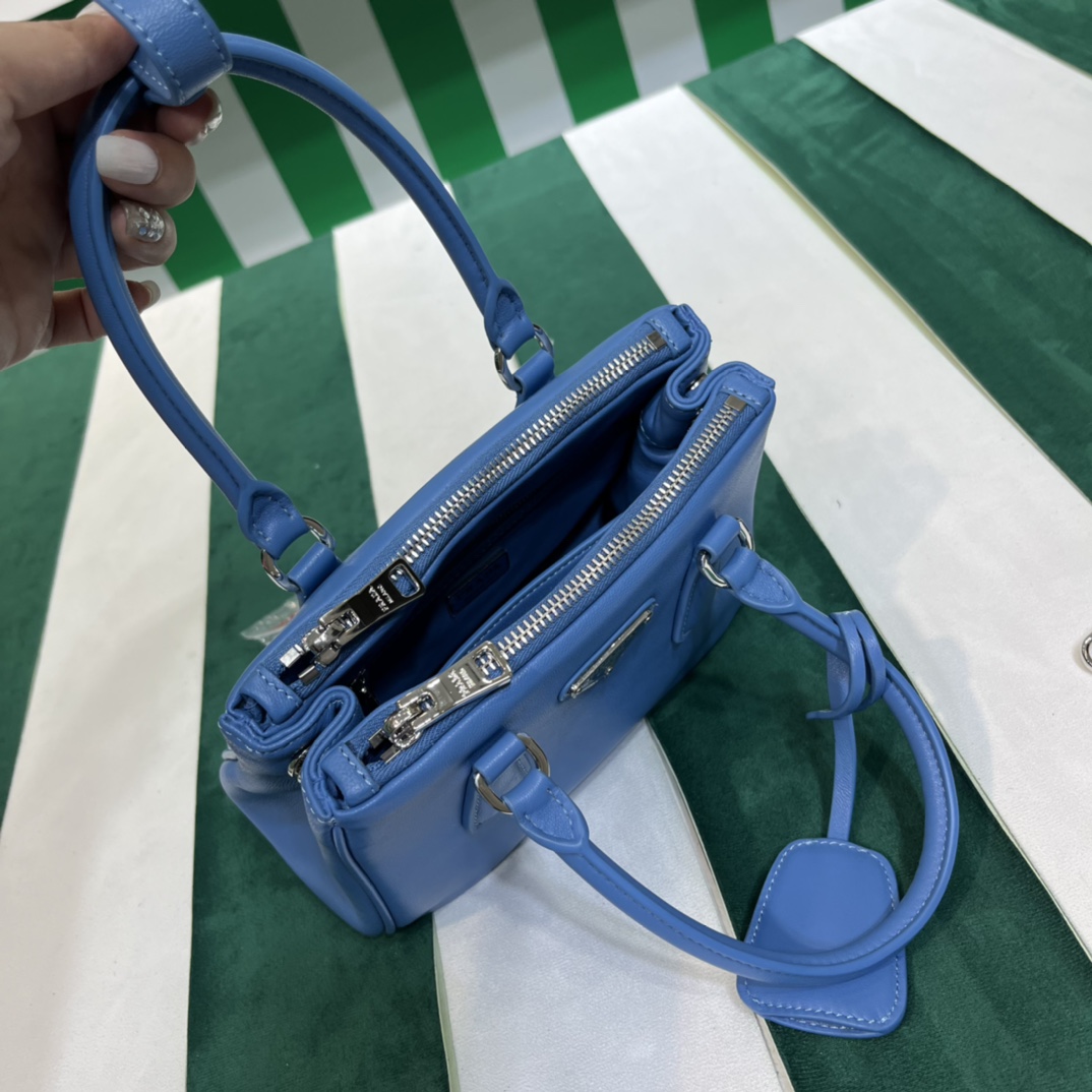 Handbags Prada 1BA906 size:20*14.5*9.5 cm - vstockx