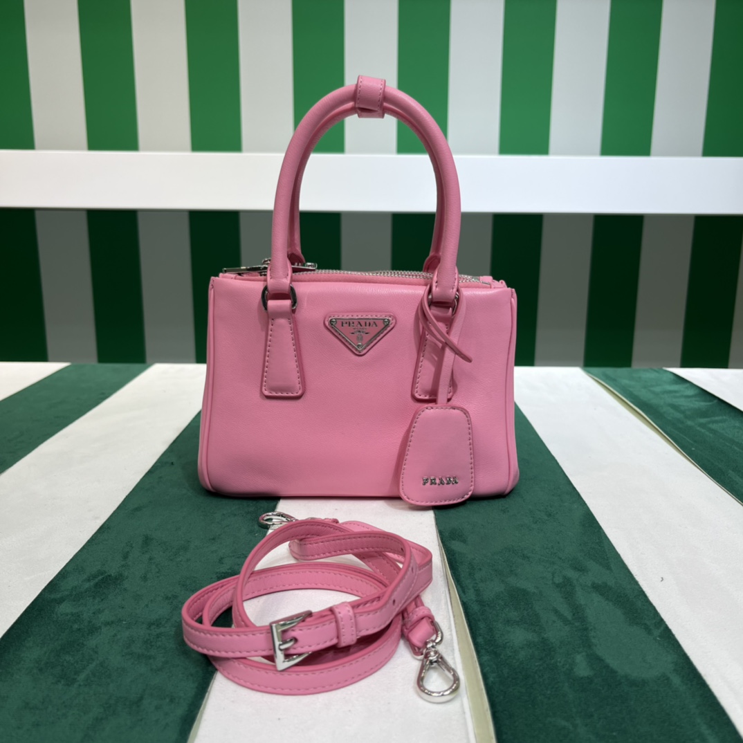 Handbags Prada 1BA906 size:20*14.5*9.5 cm - vstockx