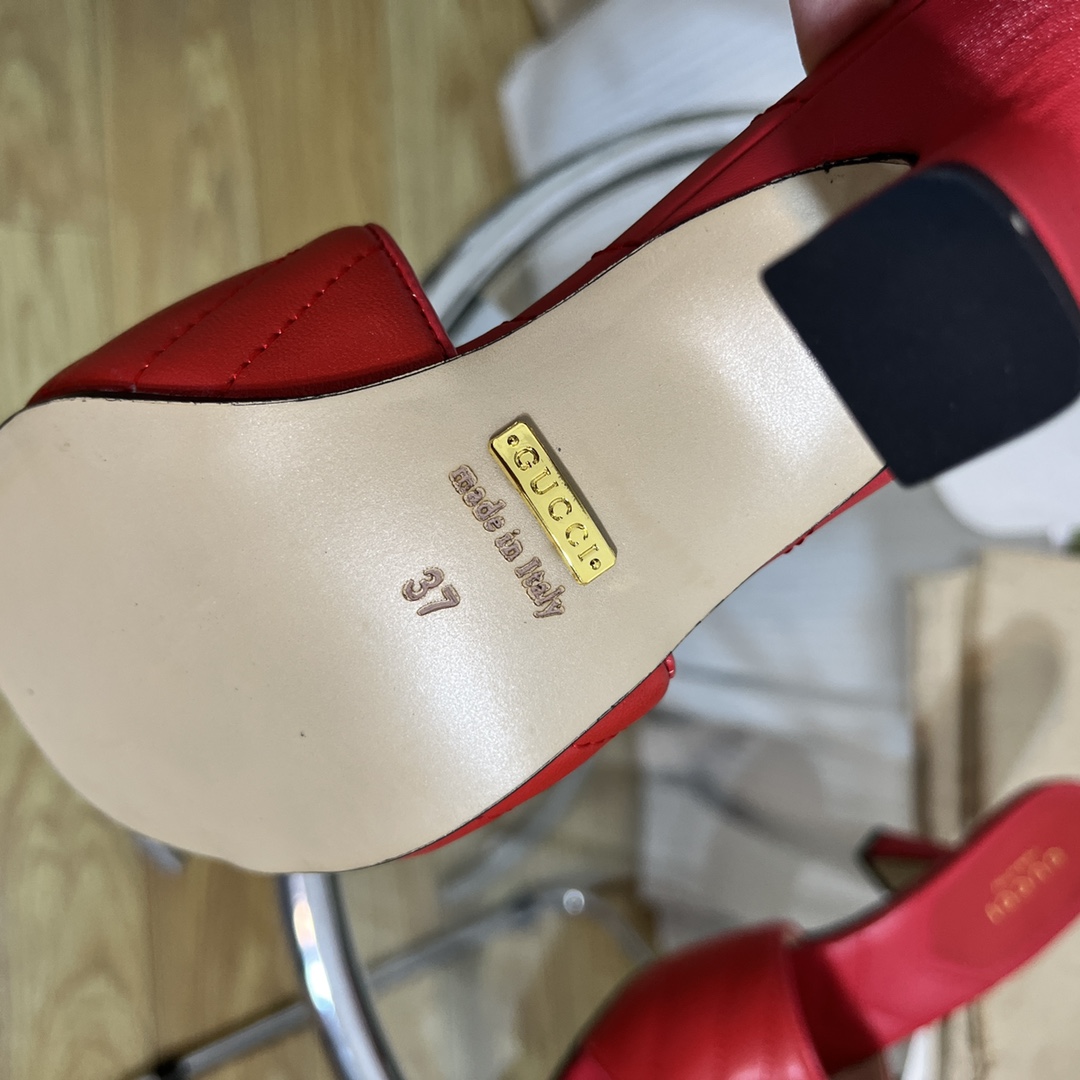 Gucci Women's Double G slide sandal WOMEN 7 - vstockx