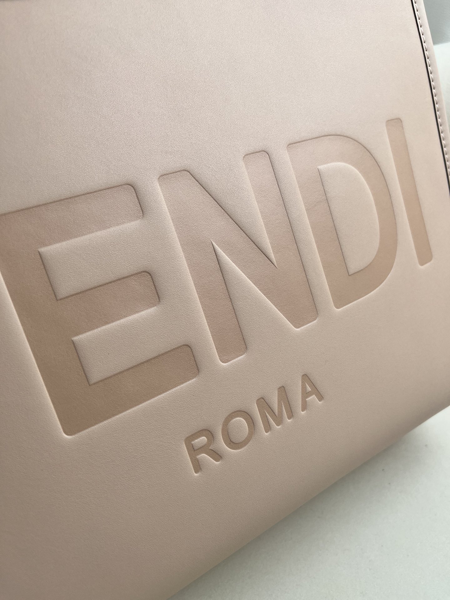 handbags FENDI 877 size:17*35*31 - vstockx