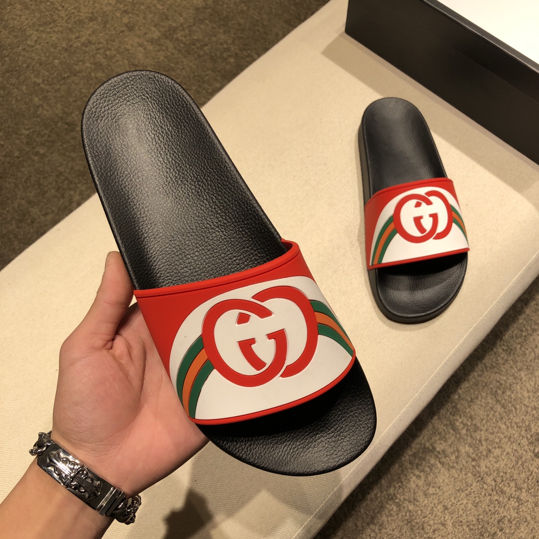 Gucci Slippers 43 - vstockx
