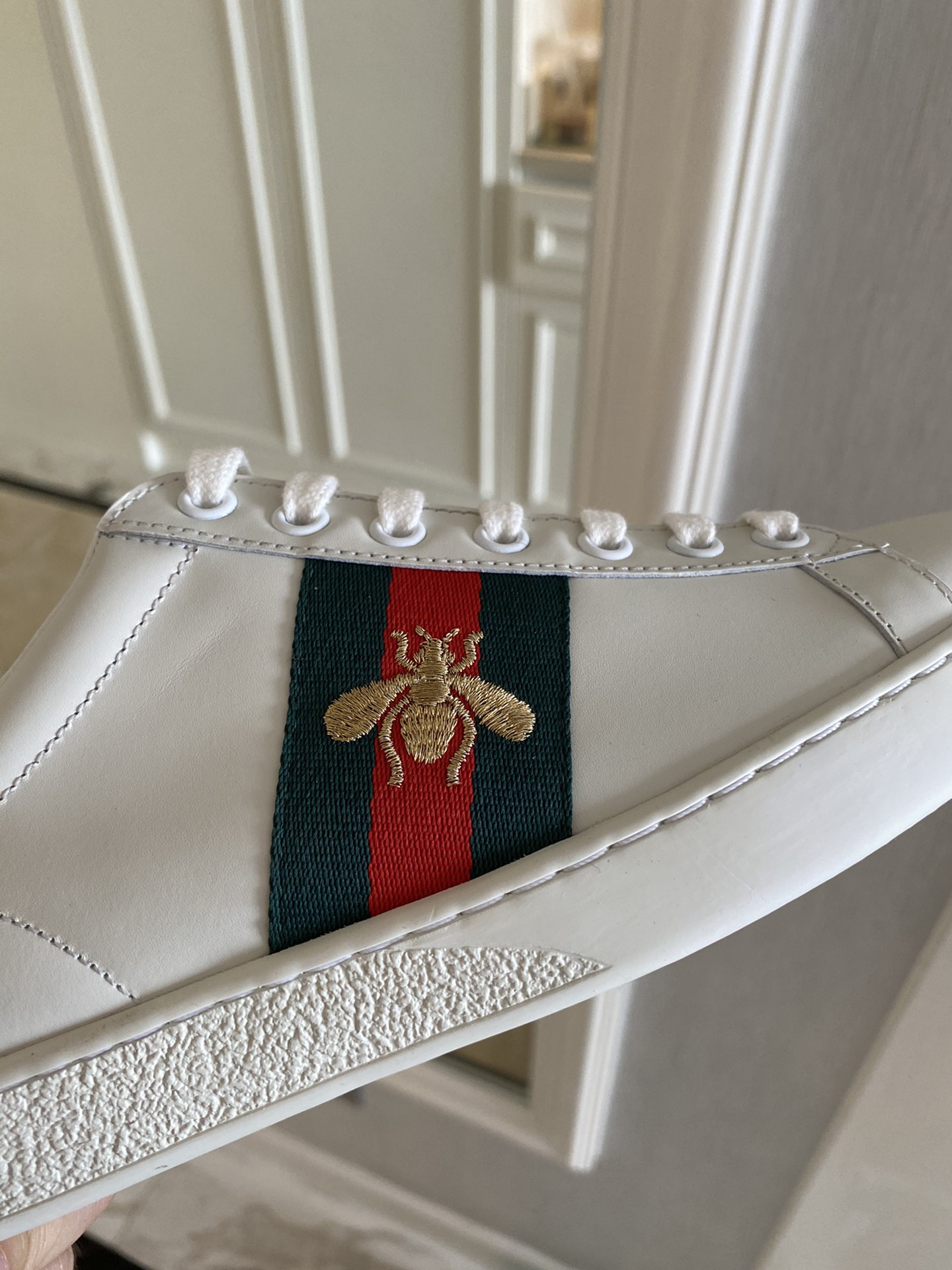 Gucci Women's Ace sneaker with bee sneaker 4 - vstockx