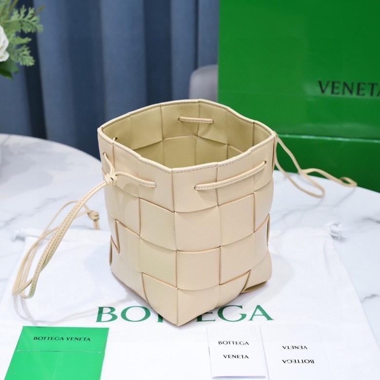 Handbags Bottega Veneta 6612 size:19 cm - vstockx