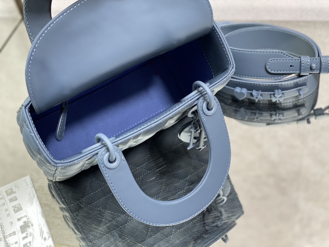 Handbag Dior size 20 cm - vstockx