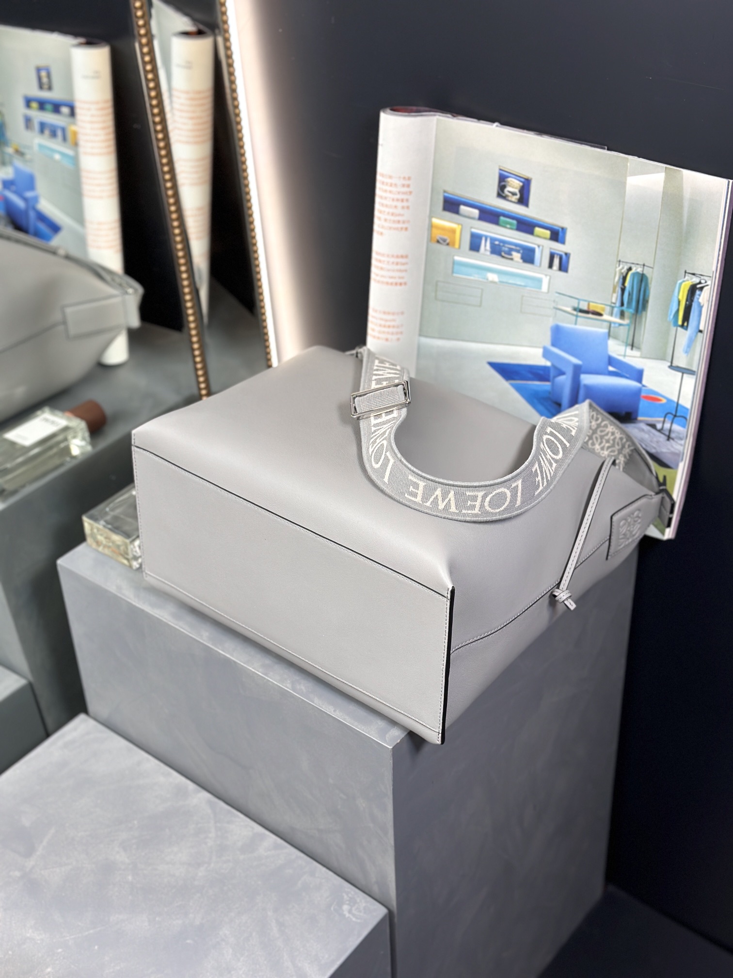 Handbags LOEWE  size:43-13.5-29 cm - vstockx