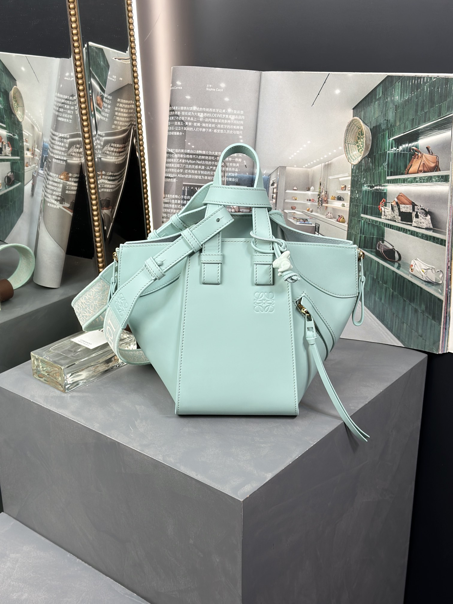 Handbags LOEWE  size:20.8-19.5-14.4 cm - vstockx