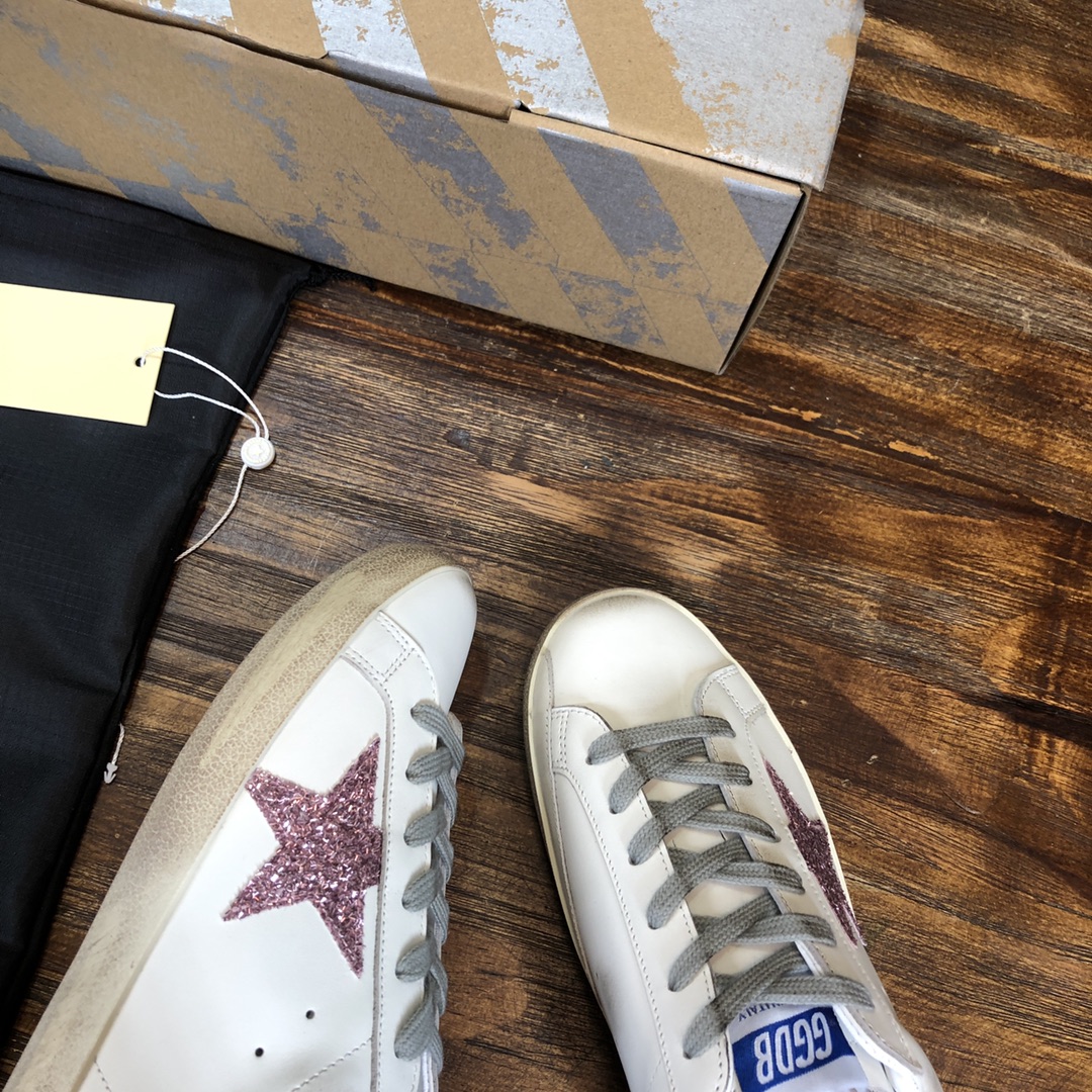 Golden Goose Superstar distressed-finish sneakers 2 - vstockx