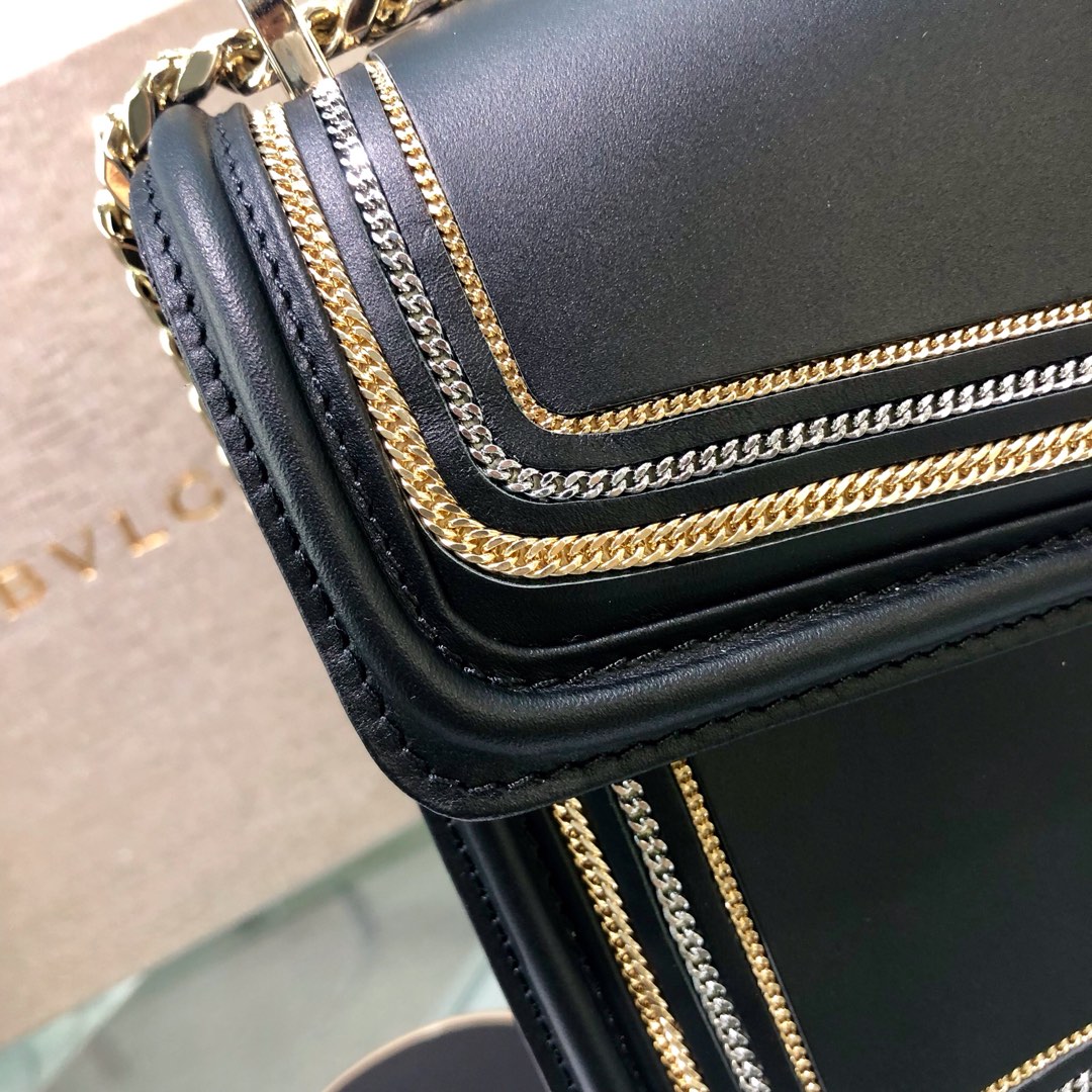 Handbags Bvlgari 288656 size:24*16*6.5 cm - vstockx