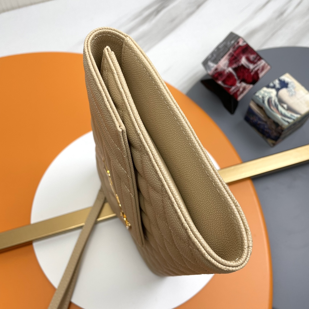 Handbags SAINT LAURENT 617662 size 21x16x3 cm - vstockx