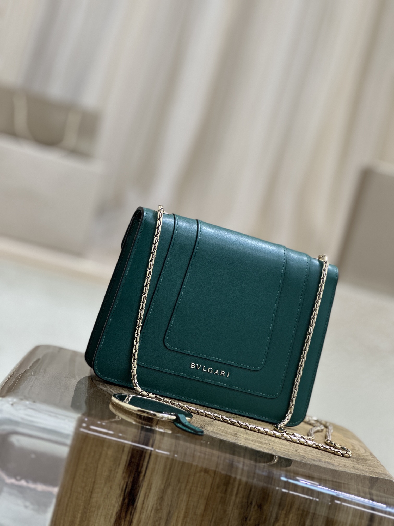Handbags Bvlgari Serpenti Forever 35107 size:20*15*5 cm - vstockx