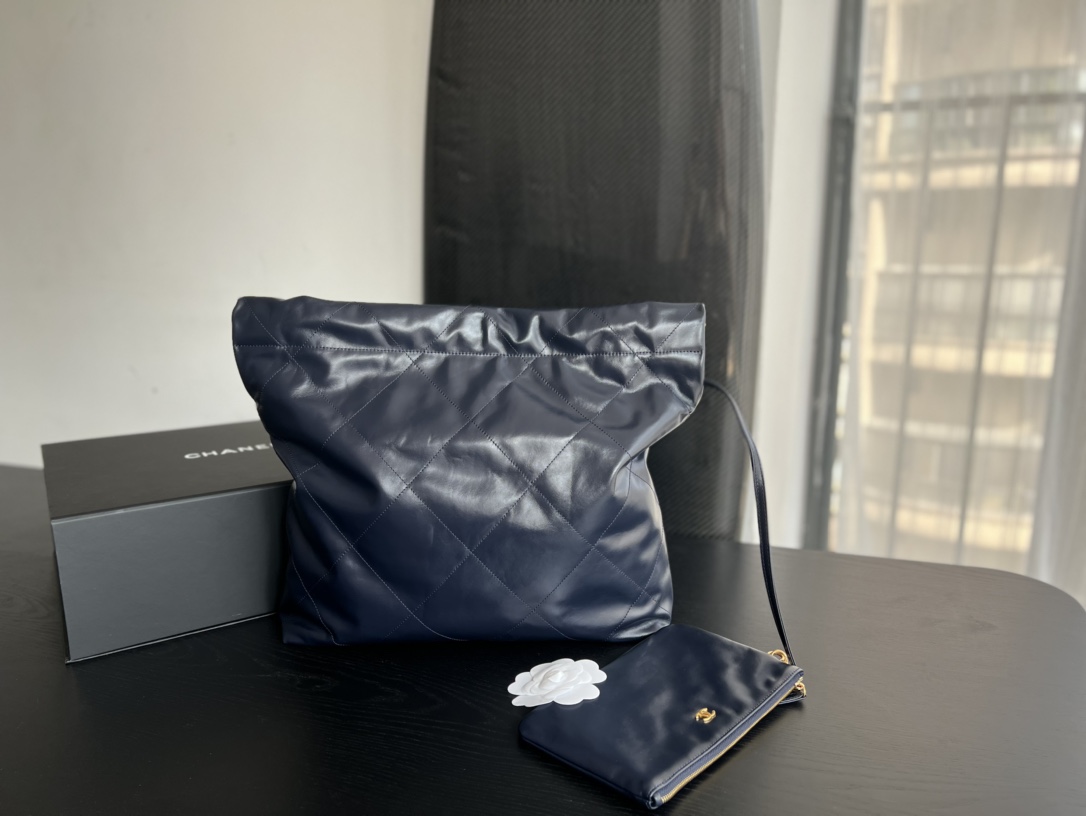 Handbag Chanel size 35cmx37cmx7 cm - vstockx