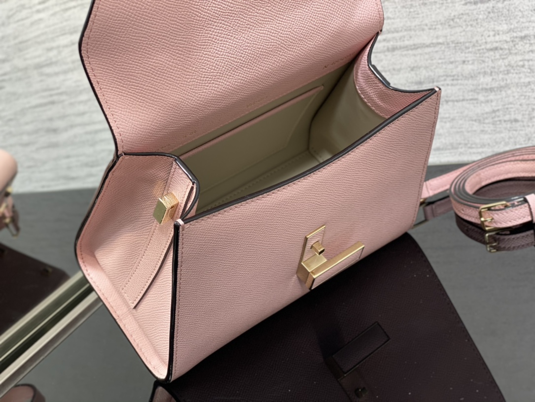 Handbag VALEXTRA size *'* - vstockx